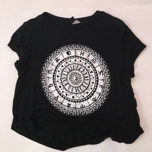 H&M zodiac crop tee
